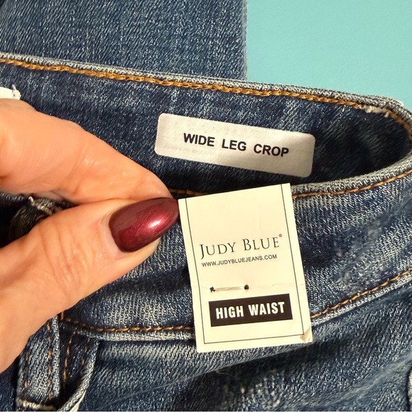 NWT Judy Blue Wide Leg Crop Raw Hem Medium Wash Jeans 3/26 - Picture 11 of 15